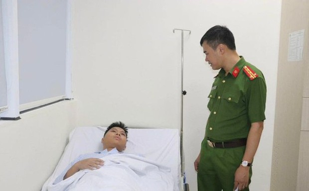 Hồi ức của các chiến sĩ Cảnh sát PCCC nhường mặt nạ phòng độc cho nạn nhân vụ cháy chung cư mini - Ảnh 7. Hồi ức của các chiến sĩ Cảnh sát PCCC nhường mặt nạ phòng độc cho nạn nhân vụ cháy chung cư mini - Ảnh 7.