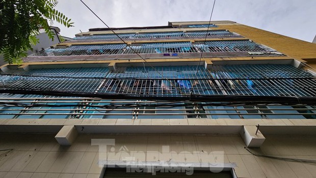 Chủ tịch Hà Nội: Hầm chung cư mini chỉ được để bao nhiêu xe, nếu thiếu chỗ phải gửi bên ngoài - Ảnh 1. Chủ tịch Hà Nội: Hầm chung cư mini chỉ được để bao nhiêu xe, nếu thiếu chỗ phải gửi bên ngoài - Ảnh 1.