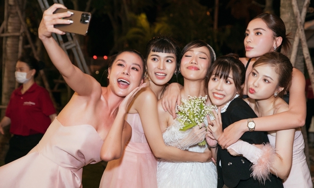 Nàng Tiên Hoa (Ca Sĩ Mặt Nạ) tung giọng bất ngờ: Bí mật đằng sau danh tính nghệ sĩ, là ai?