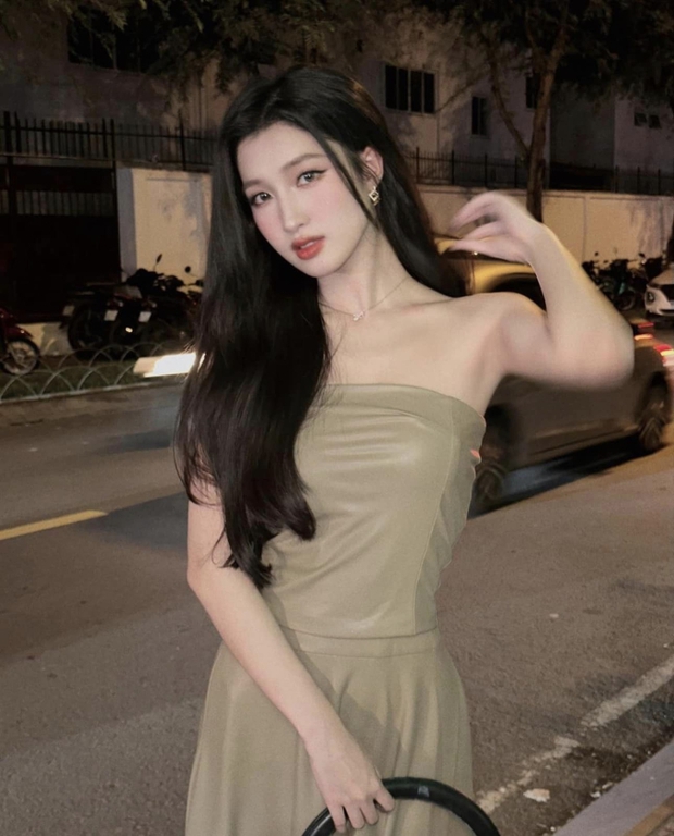 Vẻ đẹp tự nhiên lộng lẫy của Á hậu Phương Nhi khi luyện catwalk cho cuộc thi quốc tế