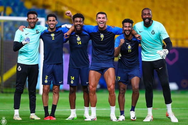 Cristiano Ronaldo hào hứng chuẩn bị cho trận ra mắt tại AFC Champions League - Ảnh 3. Cristiano Ronaldo hào hứng chuẩn bị cho trận ra mắt tại AFC Champions League - Ảnh 3.