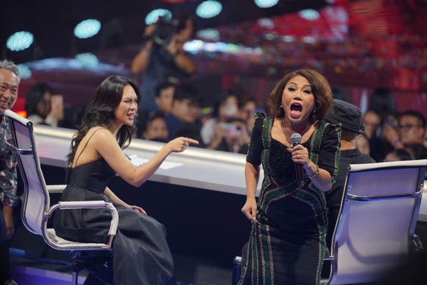 Siêu hài hước: Tiếng cười vỡ oà của Siu Black và Mỹ Tâm tại Vietnam Idol