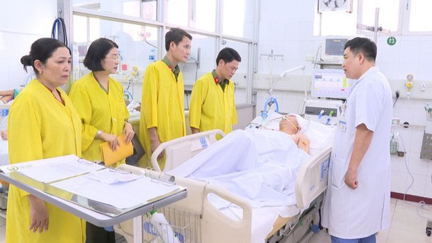 Một chiến sỹ công an Thanh Hoá bị trúng đạn - Ảnh 1. Một chiến sỹ công an Thanh Hoá bị trúng đạn - Ảnh 1.