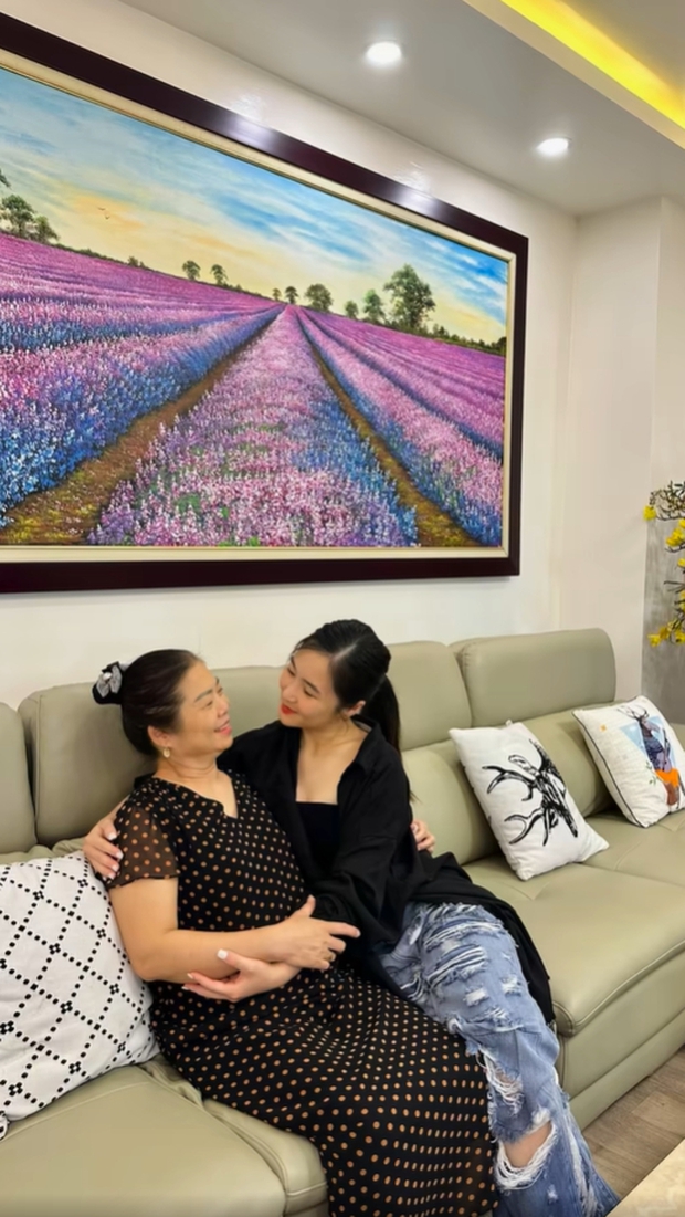 Hương Tràm chính thức tiết lộ danh tính Sứa Thủy Tinh tại Ca Sĩ Mặt Nạ: Tin hot không thể bỏ qua!