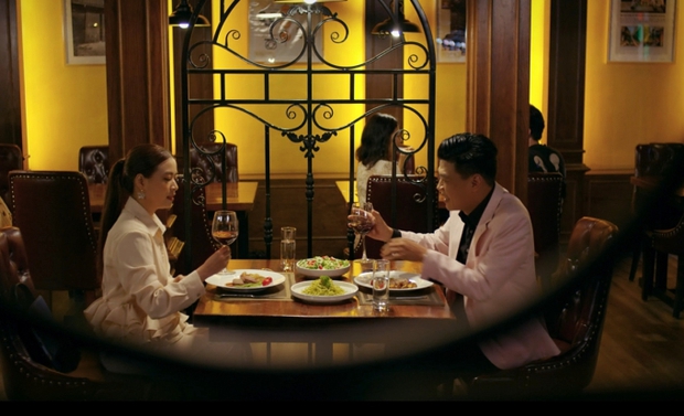 Nam diễn viên Đừng Làm Mẹ Cáu cầu hôn Hoàng Thùy Linh - Ảnh 3.