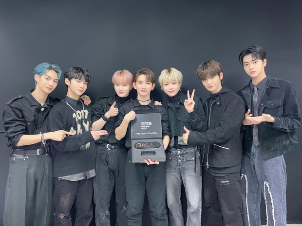 TEMPEST gặp sự cố bất ngờ tại Việt Nam: Hãy tìm hiểu ngay tại sao buổi ký tặng fan đã bị hủy bỏ!