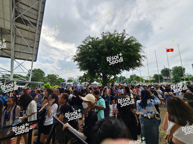 Donghae - Eunhyuk (Super Junior) chinh phục fan Việt với soundcheck hoành tráng và màn trình diễn đỉnh cao