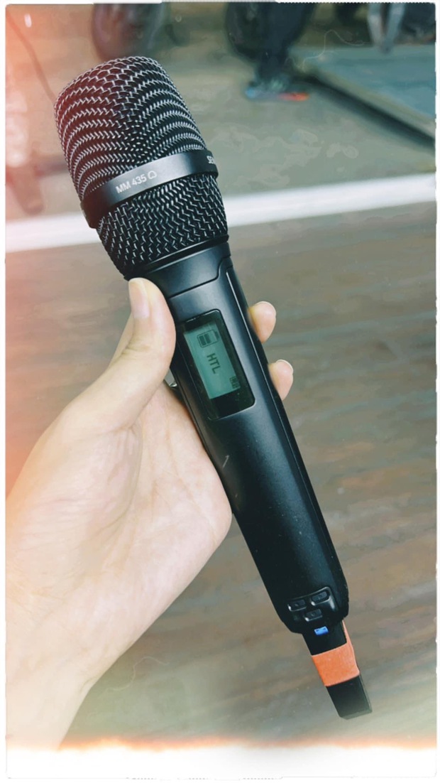 Hoàng Thuỳ Linh sẽ thể hiện trực tiếp tại concert với bảo bối micro Rosé (BLACKPINK) từng được sử dụng?