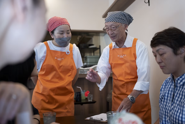 Quán cà phê đãng trí tại Nhật: Nơi thực khách trả tiền để được phục vụ nhầm - Ảnh 1.