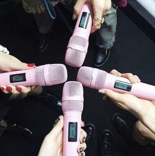 Hoàng Thuỳ Linh sẽ thể hiện trực tiếp tại concert với bảo bối micro Rosé (BLACKPINK) từng được sử dụng?