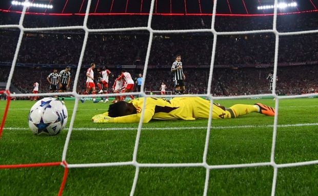 Onana tâm sự thật lòng sau lỗi hỏng ở trận Bayern Munich 4-3 MU