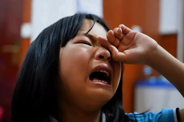 Thấy con gái ngày càng giống người yêu cũ, người phụ nữ mang con đi cho, ân hận vì cảnh sống trớ trêu sau đó - Ảnh 4.