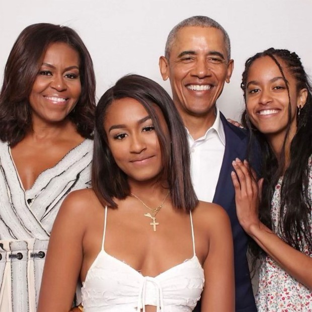 Con gái út nhà Obama sau 6 năm rời Nhà Trắng: Rũ bỏ hình tượng chỉn chu, gây chú ý bởi phong cách phóng khoáng - Ảnh 3.