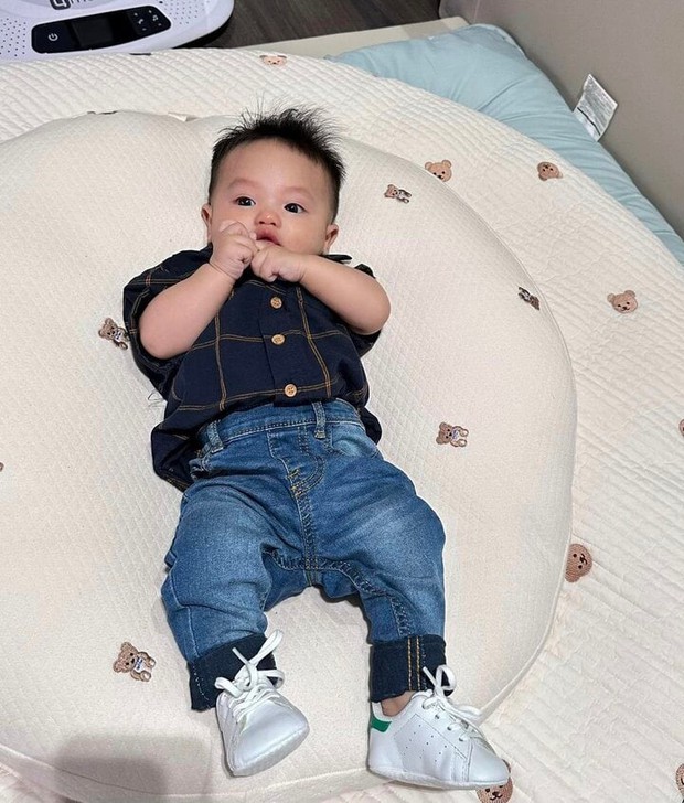 Con trai Cường Đô La làm mưa làm gió với phong cách sành điệu chinh phục làn sóng mạng