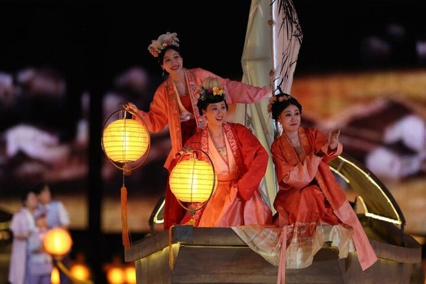 Khai mạc ASIAD 19 đầy cảm xúc: Tôn Ngộ Không vắng mặt, đỉnh cao sẽ lan tỏa