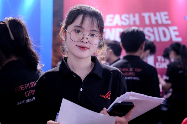 Những bóng hồng có mặt tại Intel Tech Camp 2023 - Ảnh 2.