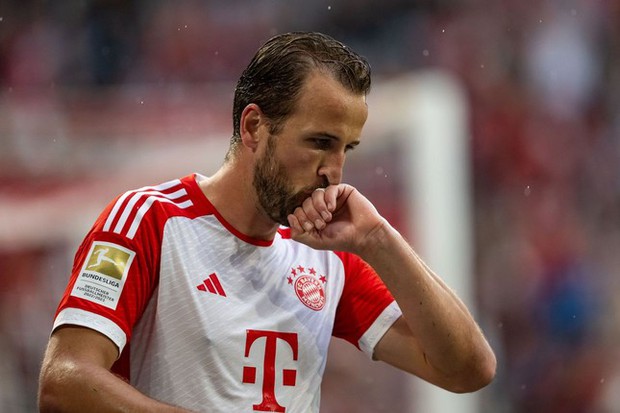 Kỳ lạ Bundesliga: Thần đồng Harry Kane tỏa sáng với cú hattrick không được công nhận