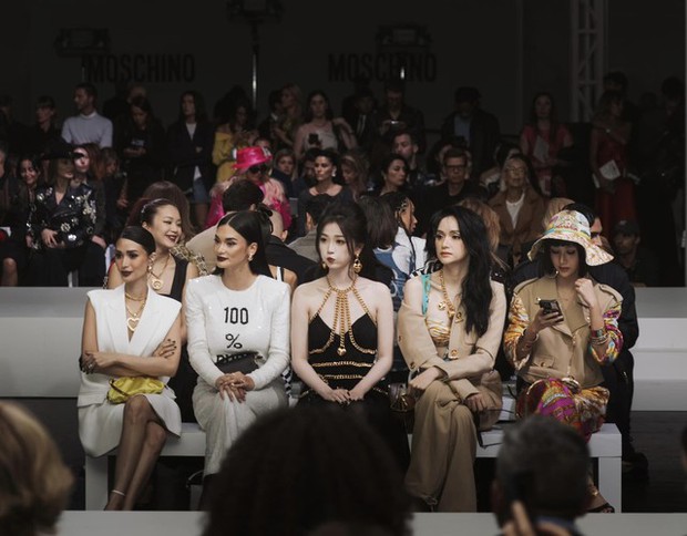 Dàn sao Việt đổ bộ xịn xò tại Milan Fashion Week: Hương Giang nổi bật bên dàn siêu sao, Anh Tú lấn át idol Hàn - Ảnh 7.