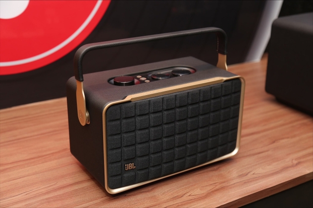 Cận cảnh mâm than JBL Spinner BT và loa JBL Authentics tại AVShow 2023 - Ảnh 3.