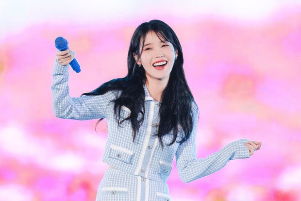 IU chiều fan như thế này bảo sao ai cũng muốn đi concert, thấy phe vé là tố giác ngay để nhận đặc quyền - Ảnh 4.