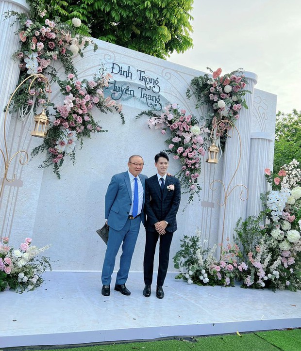 Hoà Minzy và Đình Trọng cùng dàn WAG Việt 'đọ sắc' tại lễ cưới, ai sẽ tỏa sáng hơn?