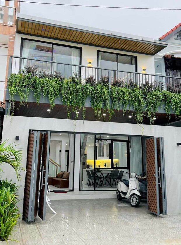 Bí quyết hoàn hảo giúp Hoa hậu Tiểu Vy tặng cả nhà ngôi nhà lý tưởng