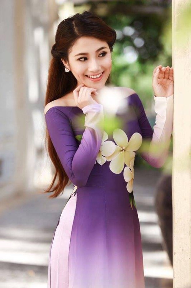 Hoa hậu Bolero hay Thánh nữ Bolero: Ai là nàng hát đẹp nhất trong làng nhạc Việt?