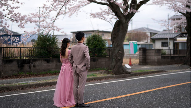Nhật Bản: Con ế dài, bố mẹ già bận rộn hẹn hò thay - Ảnh 2.