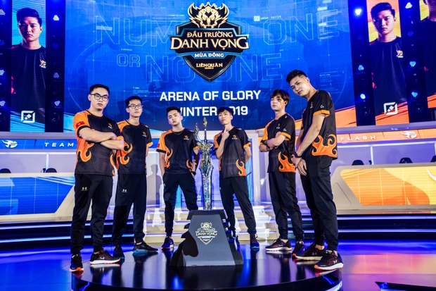 Saigon Phantom vượt qua mọi thách thức, lên ngôi như đội tuyển Flash 'hoàng kim'