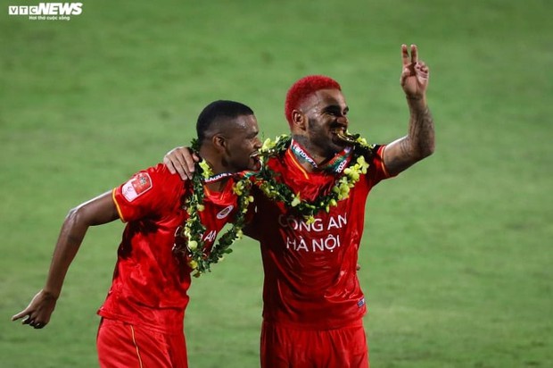 Thêm một con số đáng lo! HLV Troussier gặp khó ở tuyển Việt Nam?