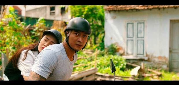 Bất ngờ với vai diễn mới trong Làng Trong Phố khiến khán giả bấn loạn