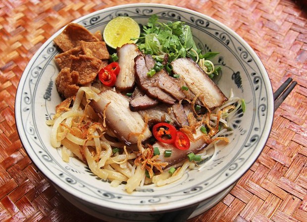Những món ăn nên thử tại thủ phủ ẩm thực Việt Nam - Ảnh 2.