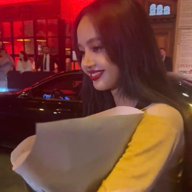 Lisa để lại dấu ấn ấn tượng tại đêm diễn thứ hai, bạn đã sẵn sàng đón xem chưa?