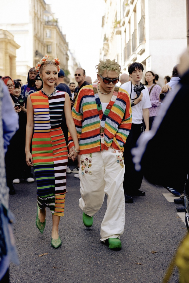 Quỳnh anh shyn tiếp tục tỏa sáng tại paris fashion week