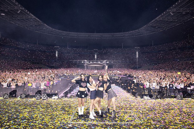 BLACKPINK gây sốt ở mùa hè với concert đỉnh cao – Cộng đồng mạng Hàn không thể bỏ qua!