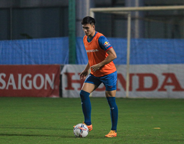 Dấu ấn của HLV Troussier khi ứng biến bằng tay, mang đến trận đấu khó quên cho đội tuyển Việt Nam