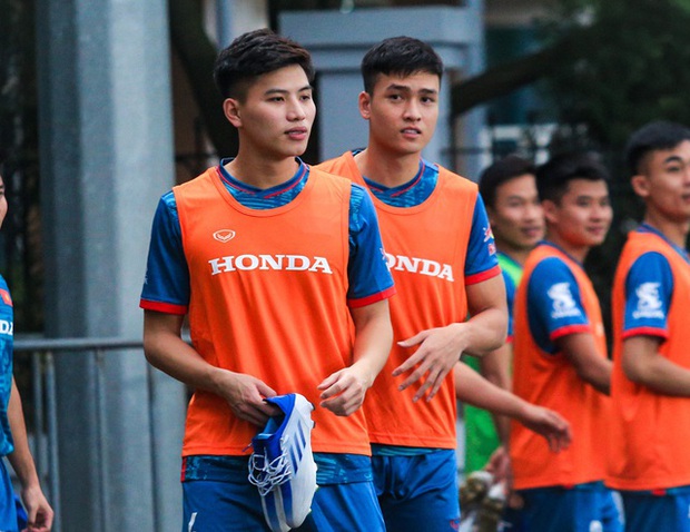 Dấu ấn của HLV Troussier khi ứng biến bằng tay, mang đến trận đấu khó quên cho đội tuyển Việt Nam