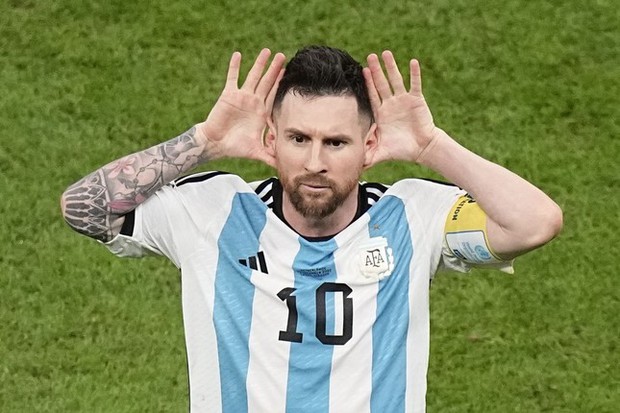 HLV Van Gaal: Sự thật về việc Messi và Argentina đạt chức vô địch World Cup có được sắp đặt?