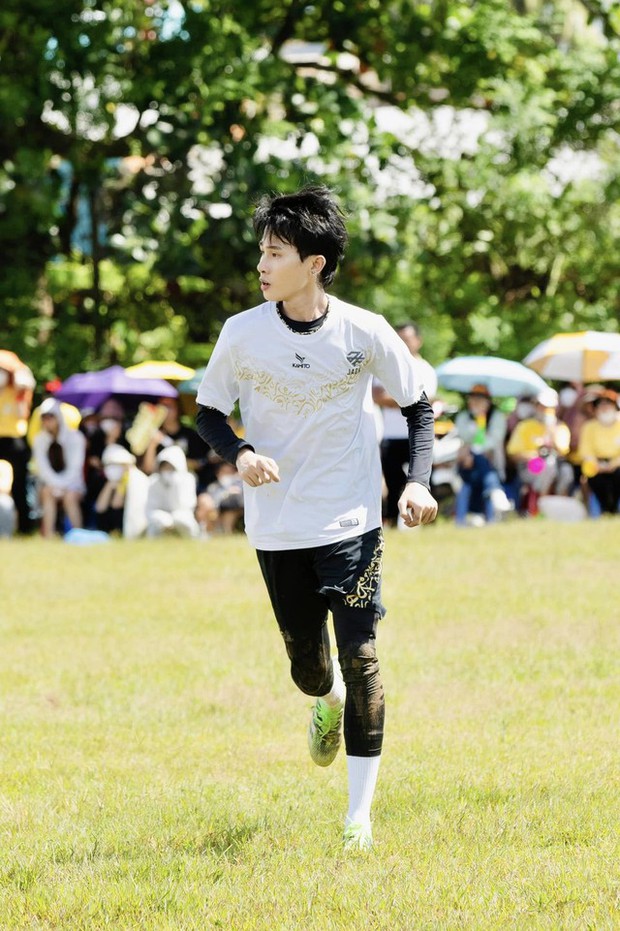 Messi chấp nhận gặp thần tượng trong một khoảnh khắc đáng nhớ - Vấn đề số tiền không phải là vấn đề?