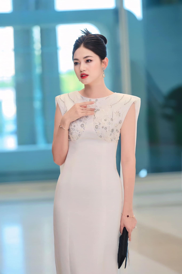 Góa phụ Á hậu chinh phục đại gia giàu có: Bí quyết giữ dáng nóng bỏng khiến mọi người ganh tị