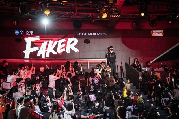 Faker bất ngờ bị đối thủ bạc đãi tại T1: Câu chuyện gây sốt không thể bỏ qua