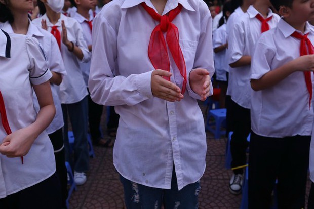 Khai giảng tại ngôi trường đặc biệt ở Hà Nội, dùng tay hát quốc ca - Ảnh 18.