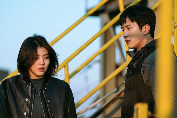 Loạt phim Hàn bị chê bai vì nhồi nhét chuyện tình nam nữ: Số 8 gây tranh cãi bởi trích đoạn cực nhạy cảm - Ảnh 9.