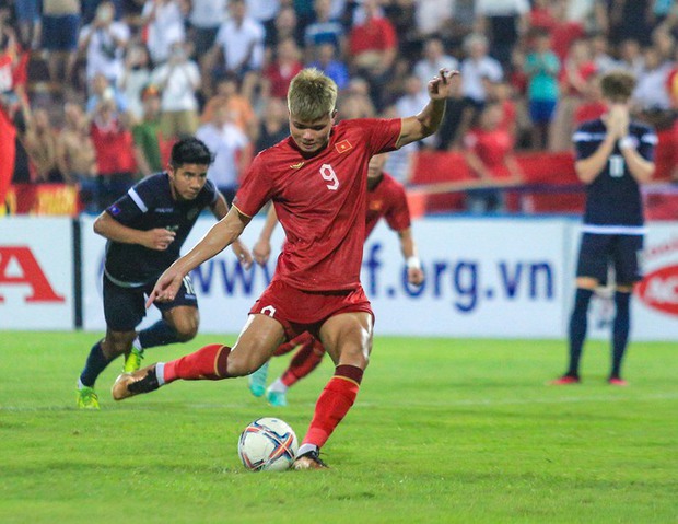 Siêu sao U23 Việt Nam ghi bàn thắng vô cùng cảm động dành riêng cho người yêu