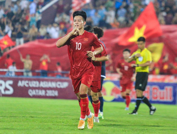 HLV Troussier: U23 Việt Nam có thể ghi thêm 3,4 bàn nữa - Ảnh 3. HLV Troussier: U23 Việt Nam có thể ghi thêm 3,4 bàn nữa - Ảnh 3.