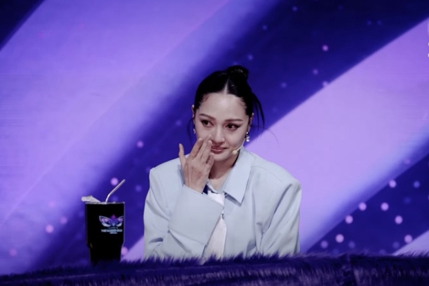 Bảo Anh gây sốc với những dấu hiệu bí ẩn trong Ca sĩ mặt nạ: Tin đồn rạn nứt với vũ công kém 7 tuổi