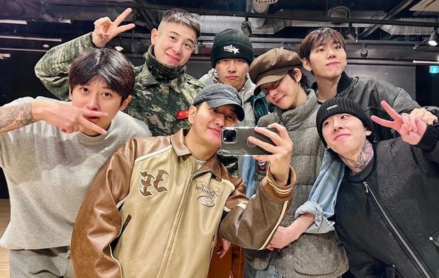 8 nhóm nhạc Kpop đấu công ty chủ quản: 3 thành viên EXO đối đầu SM, có nhóm bị lạm dụng và ngược đãi