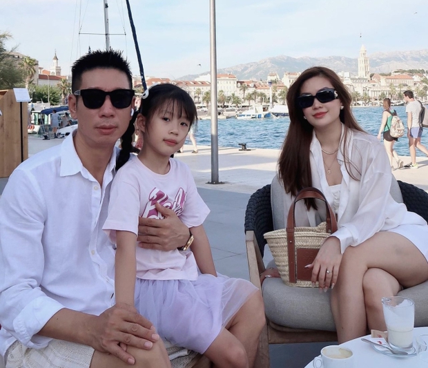 Á hậu Vbiz tiết lộ gương mặt đáng yêu của con thứ 2 sau 6 tháng sinh