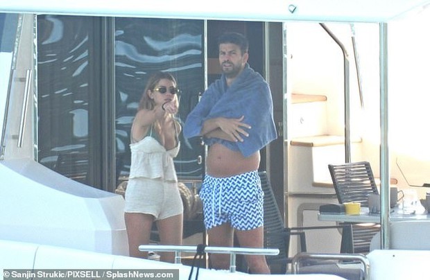 Chấp nhận phản đối hết thảy, bạn gái 12 tuổi và Pique cùng khẳng định tình yêu mãnh liệt