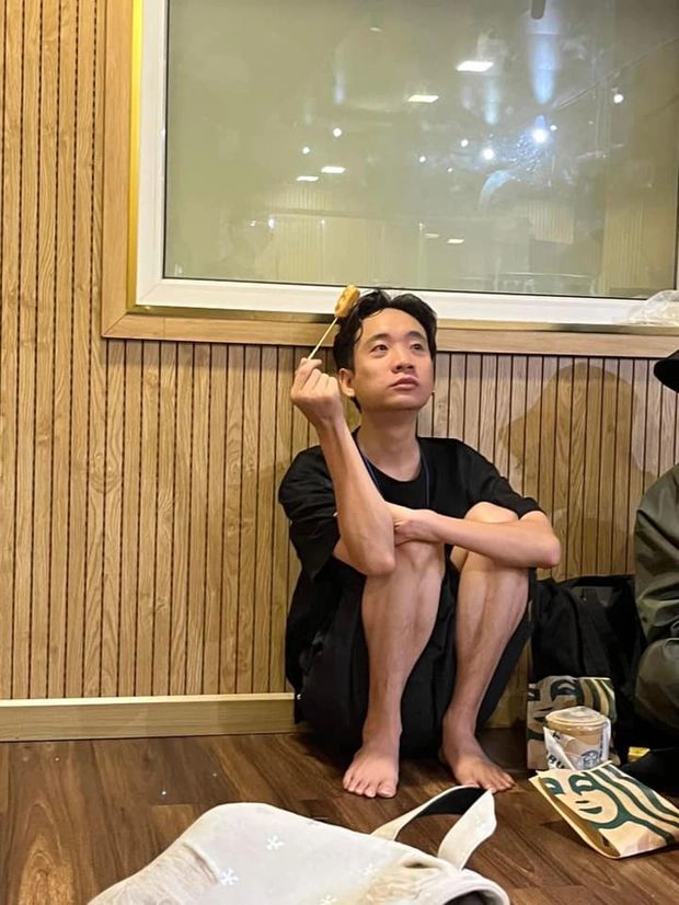 Trâm Anh yêu cầu Rap Việt trao cúp cho JustaTee, nhưng đến nay chưa hề trao đổi câu nào